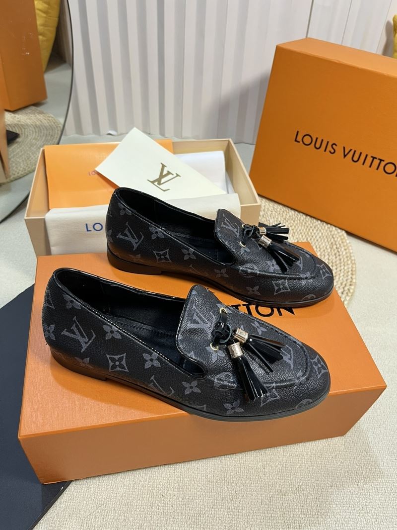 Louis Vuitton Low Shoes